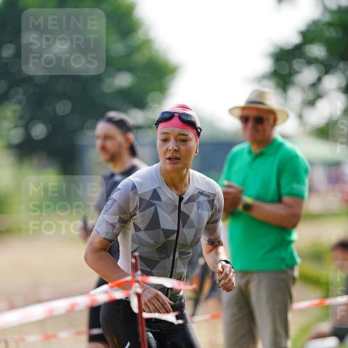21.06.2026 - 29. Vierlanden-Triathlon LAZAROV Photography http://msf.ph/oto/9861762 21.06.2026 09:04:21 Schwimmen 244 meine-sportfotos.de