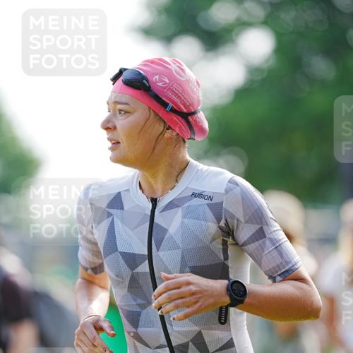 21.06.2026 - 29. Vierlanden-Triathlon LAZAROV Photography http://msf.ph/oto/9861767 21.06.2026 09:04:23 Schwimmen 244 meine-sportfotos.de