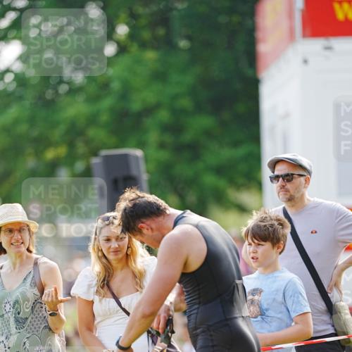 21.06.2026 - 29. Vierlanden-Triathlon LAZAROV Photography http://msf.ph/oto/9861769 21.06.2026 09:04:34 Schwimmen 290 meine-sportfotos.de