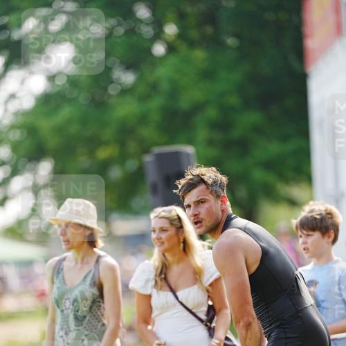 21.06.2026 - 29. Vierlanden-Triathlon LAZAROV Photography http://msf.ph/oto/9861773 21.06.2026 09:04:39 Schwimmen 290 meine-sportfotos.de
