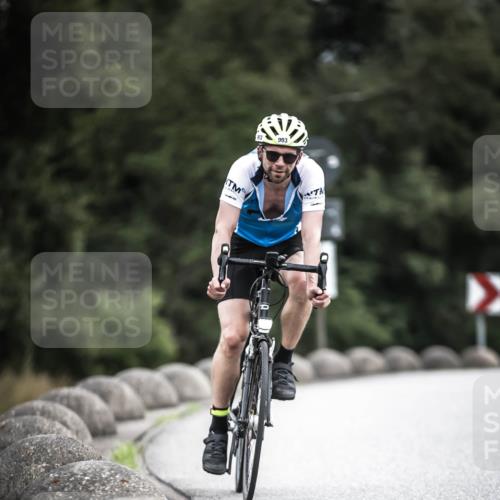21.06.2026 - 29. Vierlanden-Triathlon H.Heesch http://msf.ph/oto/9861774 21.06.2026 12:09:47 Radfahren 903, 906 meine-sportfotos.de