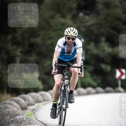 21.06.2026 - 29. Vierlanden-Triathlon H.Heesch http://msf.ph/oto/9861777 21.06.2026 12:09:47 Radfahren 903, 906 meine-sportfotos.de