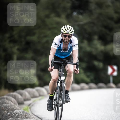 21.06.2026 - 29. Vierlanden-Triathlon H.Heesch http://msf.ph/oto/9861781 21.06.2026 12:09:47 Radfahren 903, 906 meine-sportfotos.de