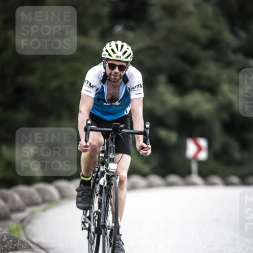 21.06.2026 - 29. Vierlanden-Triathlon H.Heesch http://msf.ph/oto/9861790 21.06.2026 12:09:47 Radfahren 903, 906 meine-sportfotos.de