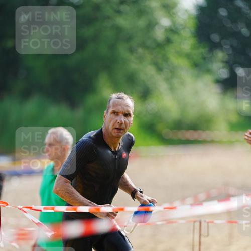21.06.2026 - 29. Vierlanden-Triathlon LAZAROV Photography http://msf.ph/oto/9861791 21.06.2026 09:05:22 Schwimmen 192 meine-sportfotos.de
