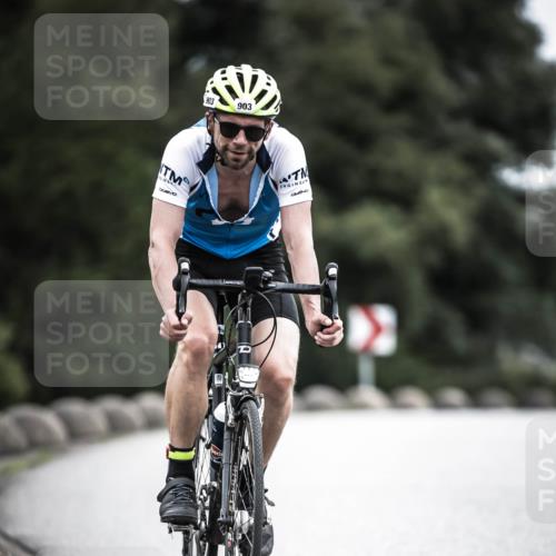 21.06.2026 - 29. Vierlanden-Triathlon H.Heesch http://msf.ph/oto/9861799 21.06.2026 12:09:47 Radfahren 903, 906 meine-sportfotos.de