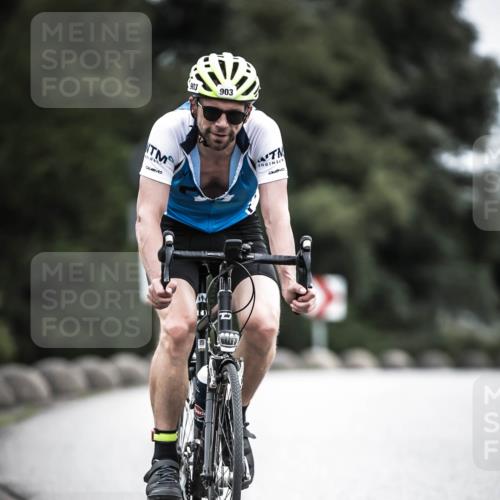 21.06.2026 - 29. Vierlanden-Triathlon H.Heesch http://msf.ph/oto/9861802 21.06.2026 12:09:47 Radfahren 903, 906 meine-sportfotos.de