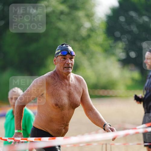 21.06.2026 - 29. Vierlanden-Triathlon LAZAROV Photography http://msf.ph/oto/9861821 21.06.2026 09:05:34 Schwimmen 287 meine-sportfotos.de