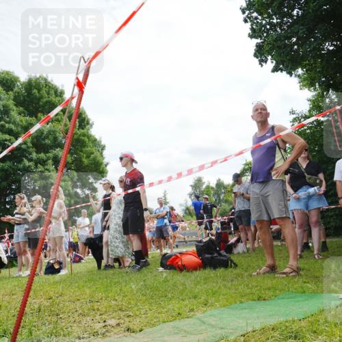 21.06.2026 - 29. Vierlanden-Triathlon LAZAROV Photography http://msf.ph/oto/9861830 21.06.2026 13:23:52 Schwimmen 1191, 1207, 1218 meine-sportfotos.de