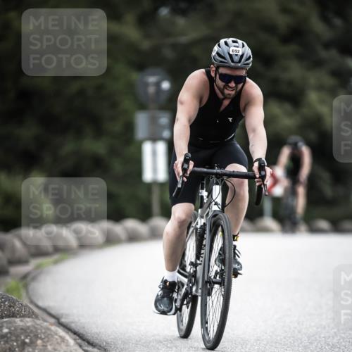 21.06.2026 - 29. Vierlanden-Triathlon H.Heesch http://msf.ph/oto/9861843 21.06.2026 12:10:02 Radfahren 650, 692, 699, 745, 788 meine-sportfotos.de