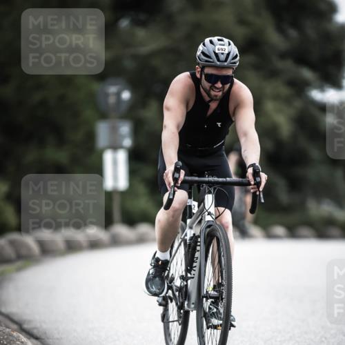 21.06.2026 - 29. Vierlanden-Triathlon H.Heesch http://msf.ph/oto/9861850 21.06.2026 12:10:02 Radfahren 650, 692, 699, 745, 788 meine-sportfotos.de