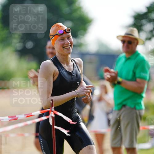 21.06.2026 - 29. Vierlanden-Triathlon LAZAROV Photography http://msf.ph/oto/9861852 21.06.2026 09:05:55 Schwimmen 299 meine-sportfotos.de