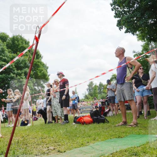 21.06.2026 - 29. Vierlanden-Triathlon LAZAROV Photography http://msf.ph/oto/9861854 21.06.2026 13:23:53 Schwimmen 1191, 1207, 1218 meine-sportfotos.de