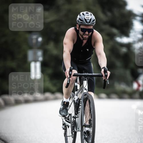 21.06.2026 - 29. Vierlanden-Triathlon H.Heesch http://msf.ph/oto/9861855 21.06.2026 12:10:02 Radfahren 650, 692, 699, 745, 788 meine-sportfotos.de