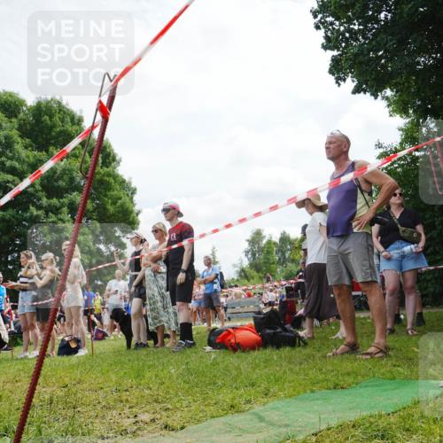 21.06.2026 - 29. Vierlanden-Triathlon LAZAROV Photography http://msf.ph/oto/9861878 21.06.2026 13:23:54 Schwimmen 1191, 1207, 1218 meine-sportfotos.de
