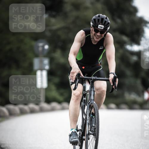 21.06.2026 - 29. Vierlanden-Triathlon H.Heesch http://msf.ph/oto/9861908 21.06.2026 12:10:06 Radfahren 650, 692, 699, 745, 788 meine-sportfotos.de
