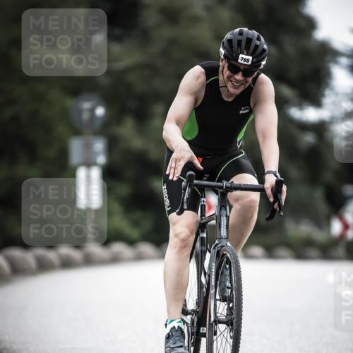 21.06.2026 - 29. Vierlanden-Triathlon H.Heesch http://msf.ph/oto/9861911 21.06.2026 12:10:06 Radfahren 650, 692, 699, 745, 788 meine-sportfotos.de