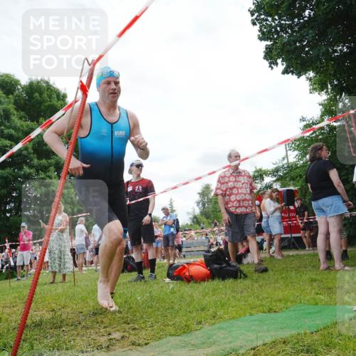 21.06.2026 - 29. Vierlanden-Triathlon LAZAROV Photography http://msf.ph/oto/9861914 21.06.2026 13:24:59 Schwimmen 1180 meine-sportfotos.de