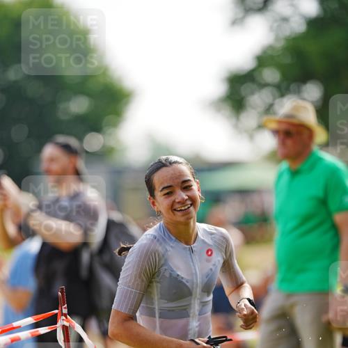 21.06.2026 - 29. Vierlanden-Triathlon LAZAROV Photography http://msf.ph/oto/9861922 21.06.2026 09:08:39 Schwimmen 226, 233, 257, 268 meine-sportfotos.de