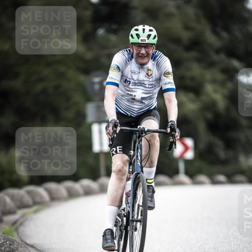 21.06.2026 - 29. Vierlanden-Triathlon H.Heesch http://msf.ph/oto/9861929 21.06.2026 12:10:14 Radfahren 19, 710, 905 meine-sportfotos.de