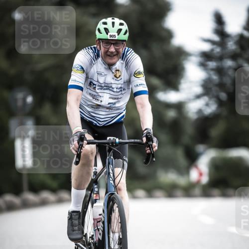 21.06.2026 - 29. Vierlanden-Triathlon H.Heesch http://msf.ph/oto/9861946 21.06.2026 12:10:14 Radfahren 19, 710, 905 meine-sportfotos.de