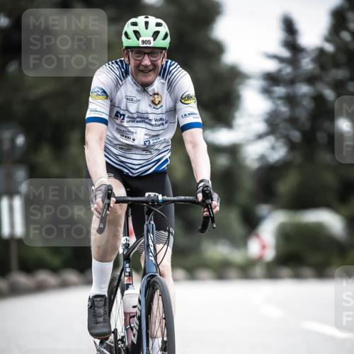 21.06.2026 - 29. Vierlanden-Triathlon H.Heesch http://msf.ph/oto/9861949 21.06.2026 12:10:14 Radfahren 19, 710, 905 meine-sportfotos.de