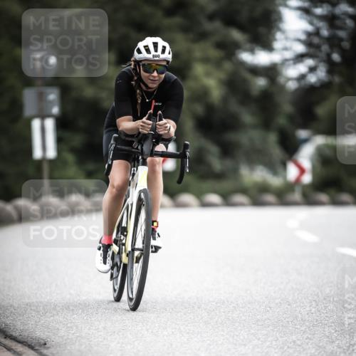 21.06.2026 - 29. Vierlanden-Triathlon H.Heesch http://msf.ph/oto/9861970 21.06.2026 12:10:24 Radfahren 54, 710, 880 meine-sportfotos.de