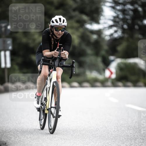 21.06.2026 - 29. Vierlanden-Triathlon H.Heesch http://msf.ph/oto/9861975 21.06.2026 12:10:24 Radfahren 54, 710, 880 meine-sportfotos.de