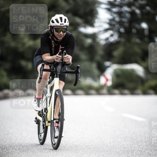 21.06.2026 - 29. Vierlanden-Triathlon H.Heesch http://msf.ph/oto/9861980 21.06.2026 12:10:24 Radfahren 54, 710, 880 meine-sportfotos.de