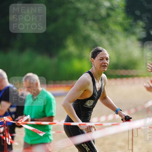 21.06.2026 - 29. Vierlanden-Triathlon LAZAROV Photography http://msf.ph/oto/9861991 21.06.2026 09:10:08 Schwimmen 278 meine-sportfotos.de
