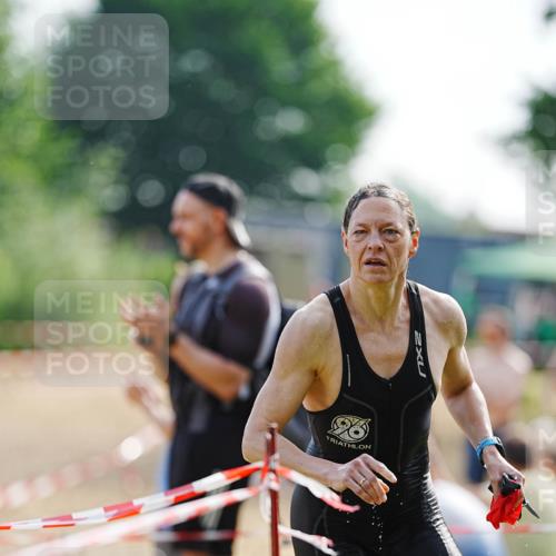 21.06.2026 - 29. Vierlanden-Triathlon LAZAROV Photography http://msf.ph/oto/9861995 21.06.2026 09:10:09 Schwimmen 278 meine-sportfotos.de