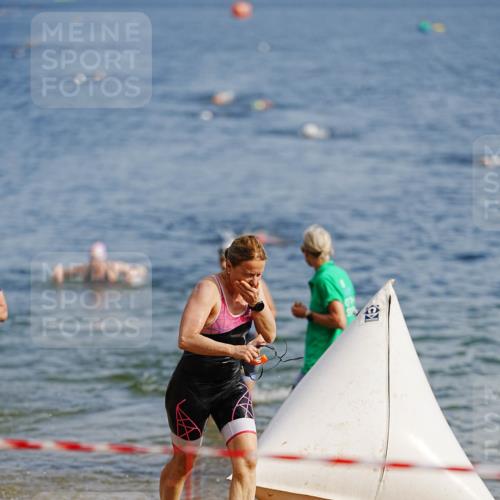 21.06.2026 - 29. Vierlanden-Triathlon LAZAROV Photography http://msf.ph/oto/9862015 21.06.2026 09:10:33 Schwimmen 239, 271, 284, 298 meine-sportfotos.de