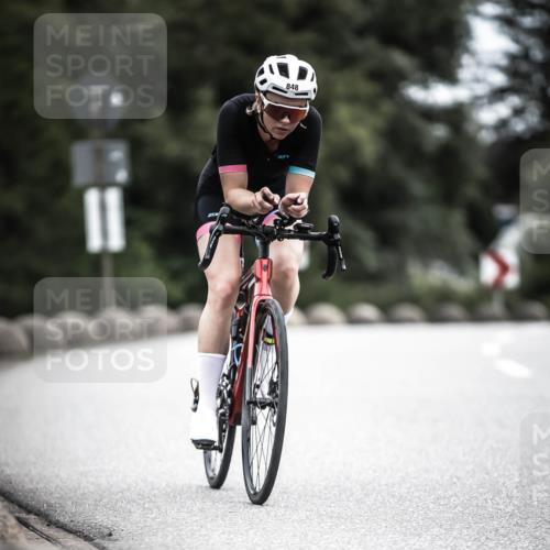 21.06.2026 - 29. Vierlanden-Triathlon H.Heesch http://msf.ph/oto/9862016 21.06.2026 12:10:33 Radfahren 830, 848, 888 meine-sportfotos.de