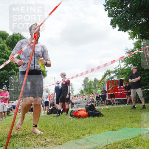 21.06.2026 - 29. Vierlanden-Triathlon LAZAROV Photography http://msf.ph/oto/9862024 21.06.2026 13:27:19 Schwimmen 1095, 1098, 1199, 1224 meine-sportfotos.de