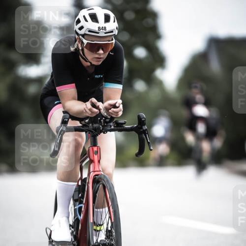 21.06.2026 - 29. Vierlanden-Triathlon H.Heesch http://msf.ph/oto/9862045 21.06.2026 12:10:33 Radfahren 830, 848, 888 meine-sportfotos.de