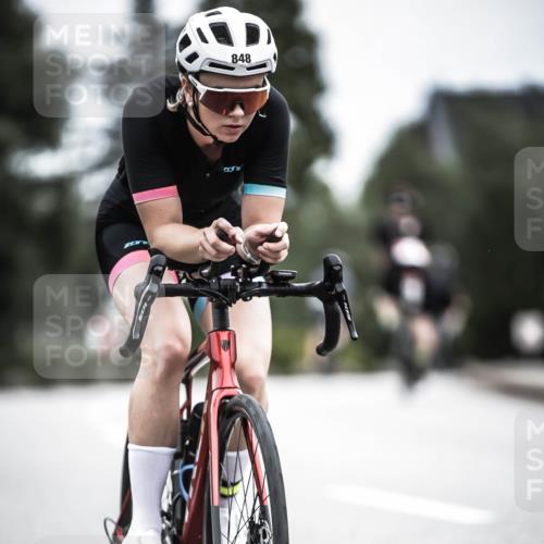 21.06.2026 - 29. Vierlanden-Triathlon H.Heesch http://msf.ph/oto/9862047 21.06.2026 12:10:33 Radfahren 830, 848, 888 meine-sportfotos.de