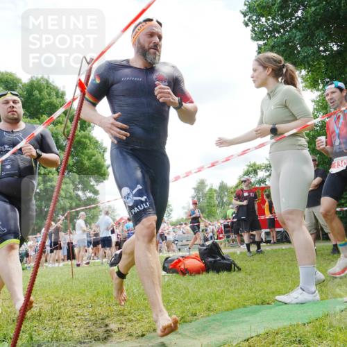 21.06.2026 - 29. Vierlanden-Triathlon LAZAROV Photography http://msf.ph/oto/9862048 21.06.2026 13:27:35 Schwimmen 1171, 1202, 1210 meine-sportfotos.de