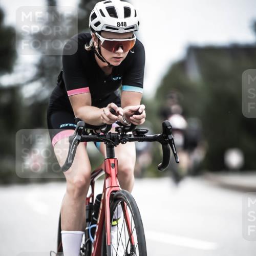 21.06.2026 - 29. Vierlanden-Triathlon H.Heesch http://msf.ph/oto/9862049 21.06.2026 12:10:33 Radfahren 830, 848, 888 meine-sportfotos.de
