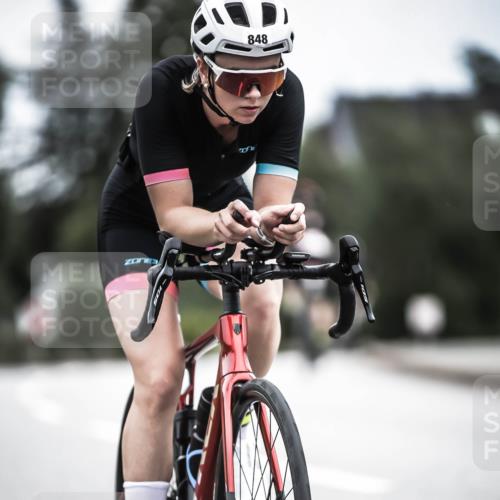 21.06.2026 - 29. Vierlanden-Triathlon H.Heesch http://msf.ph/oto/9862052 21.06.2026 12:10:33 Radfahren 830, 848, 888 meine-sportfotos.de