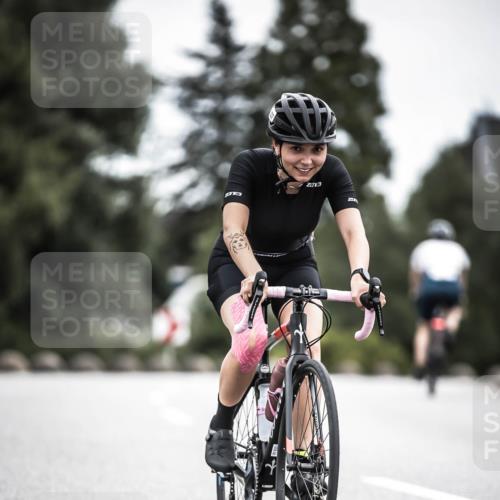 21.06.2026 - 29. Vierlanden-Triathlon H.Heesch http://msf.ph/oto/9862064 21.06.2026 12:10:48 Radfahren 237, 787, 814 meine-sportfotos.de