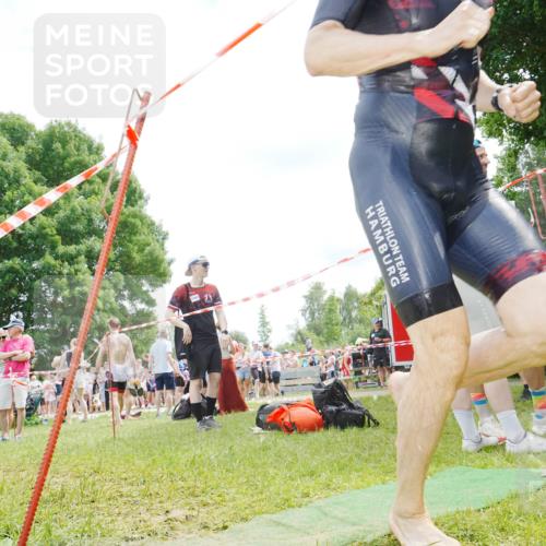 21.06.2026 - 29. Vierlanden-Triathlon LAZAROV Photography http://msf.ph/oto/9862066 21.06.2026 13:27:51 Schwimmen 1193 meine-sportfotos.de