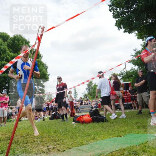 21.06.2026 - 29. Vierlanden-Triathlon LAZAROV Photography http://msf.ph/oto/9862069 21.06.2026 13:28:06 Schwimmen 1170, 1204 meine-sportfotos.de