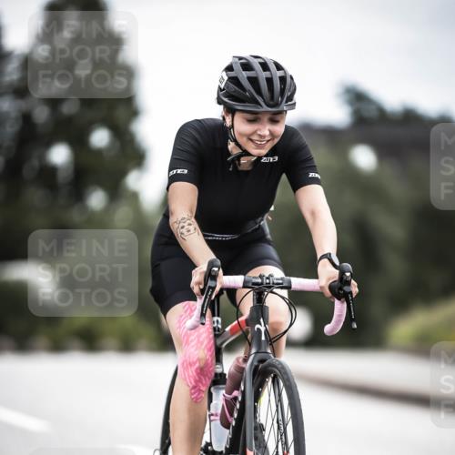 21.06.2026 - 29. Vierlanden-Triathlon H.Heesch http://msf.ph/oto/9862083 21.06.2026 12:10:49 Radfahren 237, 787, 814 meine-sportfotos.de