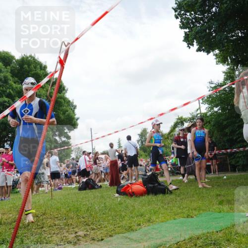 21.06.2026 - 29. Vierlanden-Triathlon LAZAROV Photography http://msf.ph/oto/9862086 21.06.2026 13:29:02 Schwimmen 1208 meine-sportfotos.de