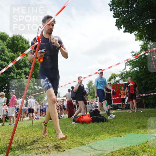 21.06.2026 - 29. Vierlanden-Triathlon LAZAROV Photography http://msf.ph/oto/9862112 21.06.2026 13:30:27 Schwimmen 1096, 1228 meine-sportfotos.de