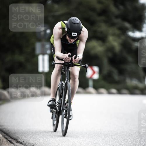 21.06.2026 - 29. Vierlanden-Triathlon H.Heesch http://msf.ph/oto/9862117 21.06.2026 12:10:59 Radfahren 841, 853, 968 meine-sportfotos.de