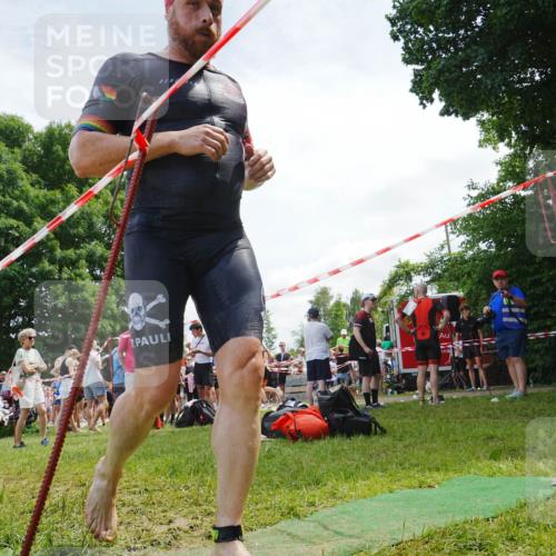 21.06.2026 - 29. Vierlanden-Triathlon LAZAROV Photography http://msf.ph/oto/9862129 21.06.2026 13:32:35 Schwimmen 1214 meine-sportfotos.de
