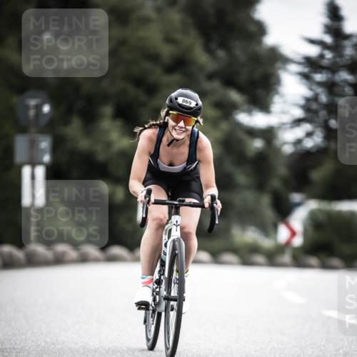 21.06.2026 - 29. Vierlanden-Triathlon H.Heesch http://msf.ph/oto/9862158 21.06.2026 12:11:23 Radfahren 689, 869 meine-sportfotos.de