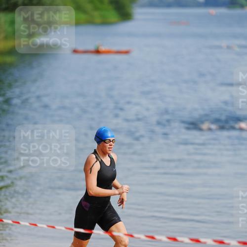 21.06.2026 - 29. Vierlanden-Triathlon LAZAROV Photography http://msf.ph/oto/9862175 21.06.2026 09:12:39 Schwimmen 235 meine-sportfotos.de
