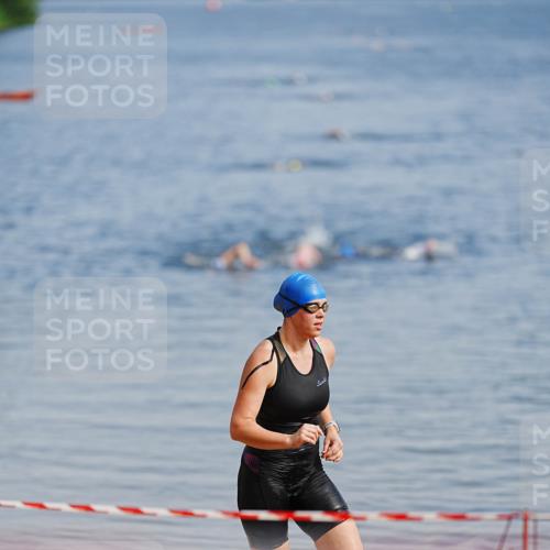 21.06.2026 - 29. Vierlanden-Triathlon LAZAROV Photography http://msf.ph/oto/9862177 21.06.2026 09:12:40 Schwimmen 235 meine-sportfotos.de
